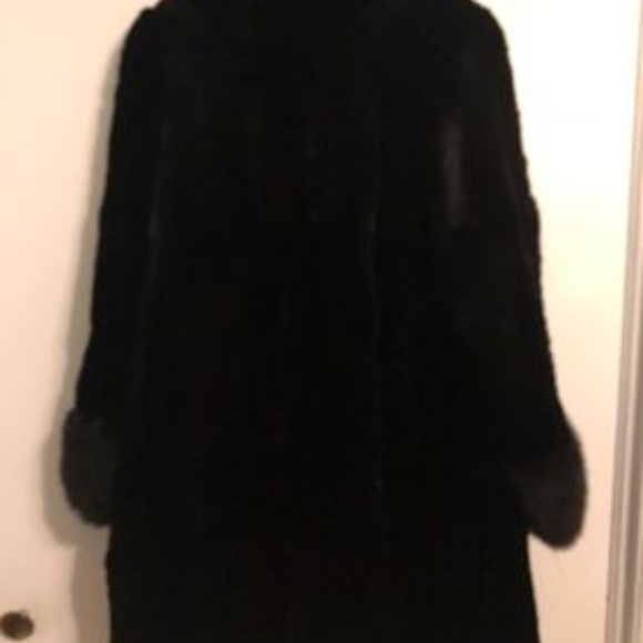 Women's Fur Coat Size M - Picture 2 of 4